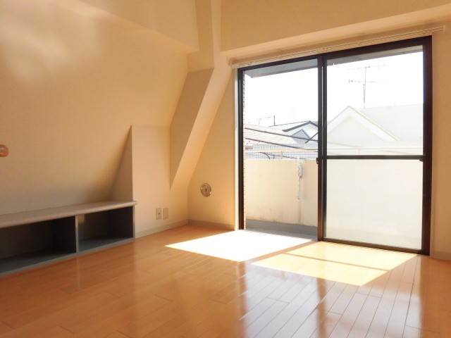 (居間)
