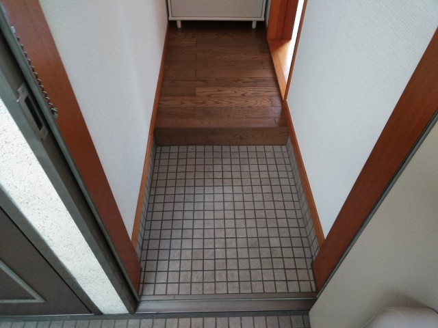 (玄関)
