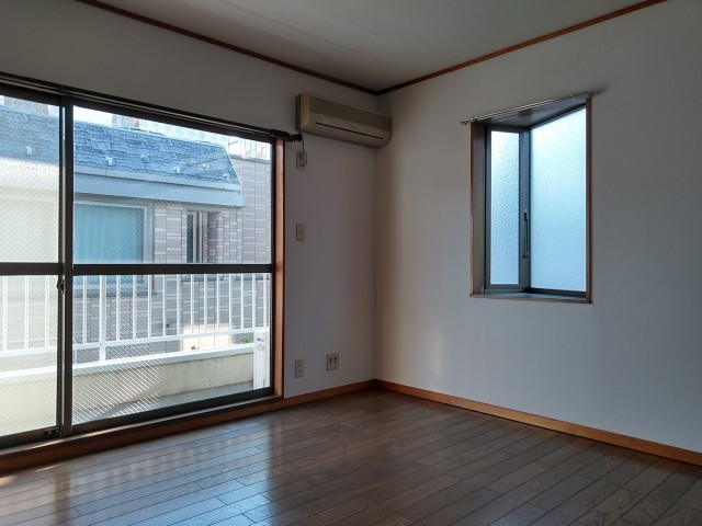 (居間)
