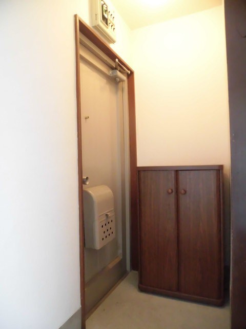 (玄関)