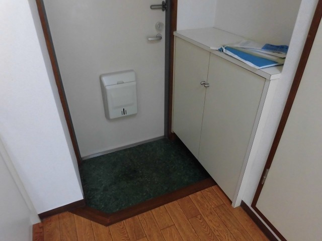 (玄関)
