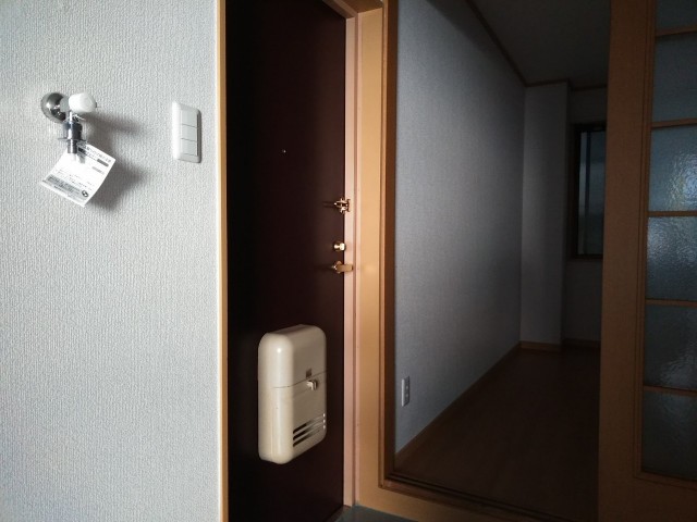 (玄関)