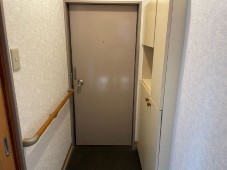 (玄関)