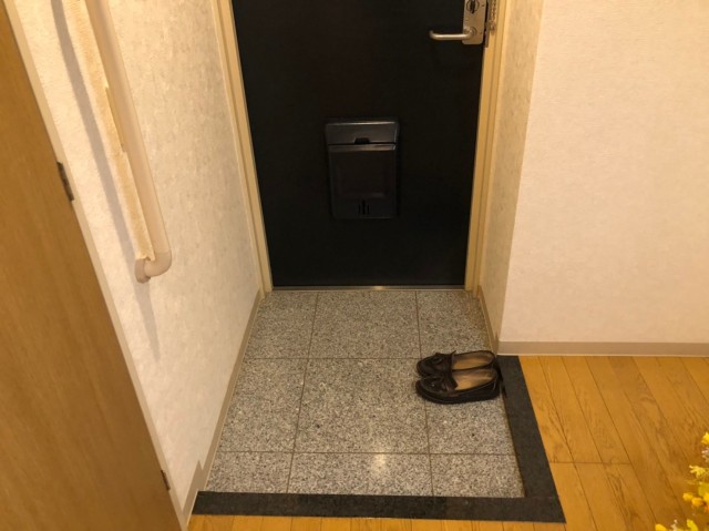 (玄関)