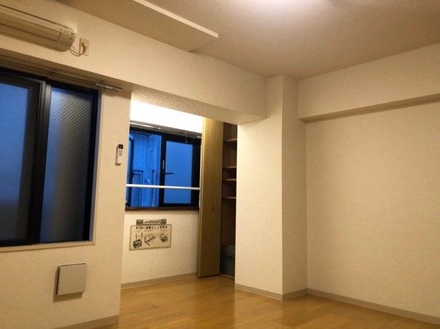 (居間)