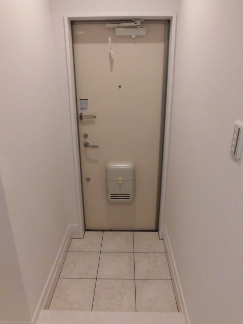 (玄関)