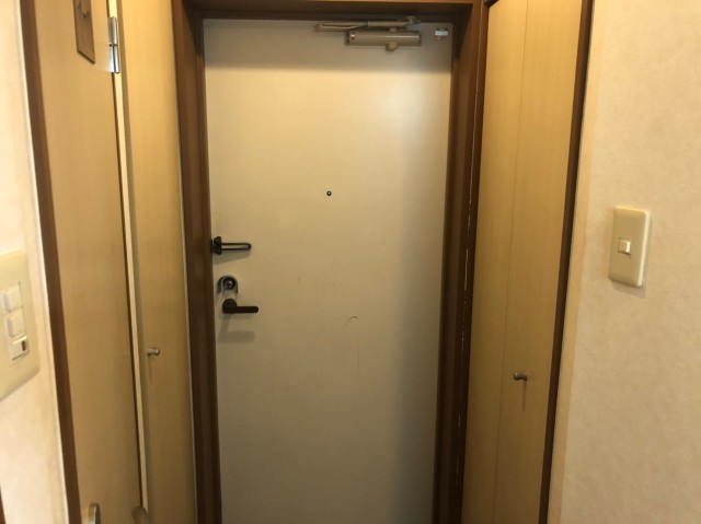 (玄関)