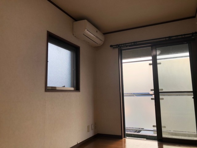 (居間)