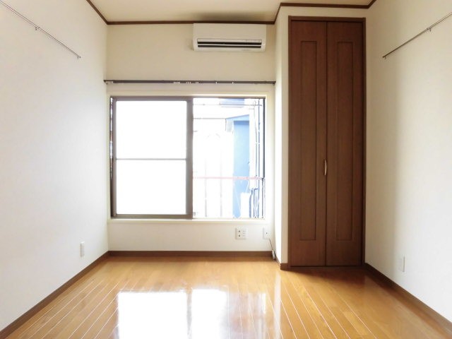 (居間)