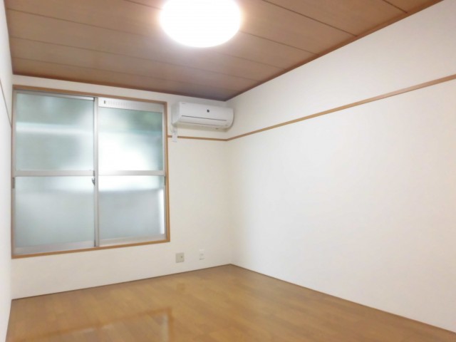(居間)