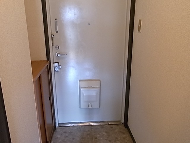 (玄関)