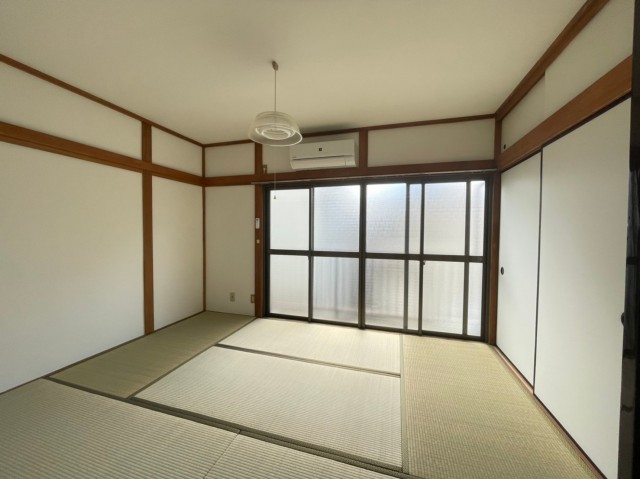 (居間)