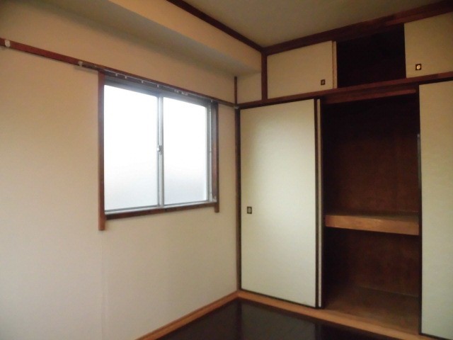 (居間)