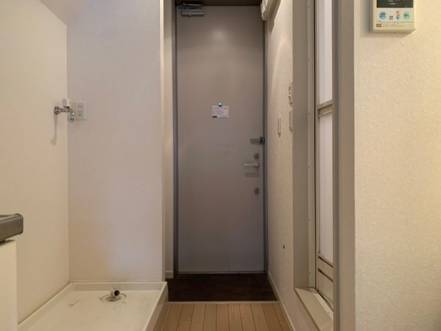 (玄関)