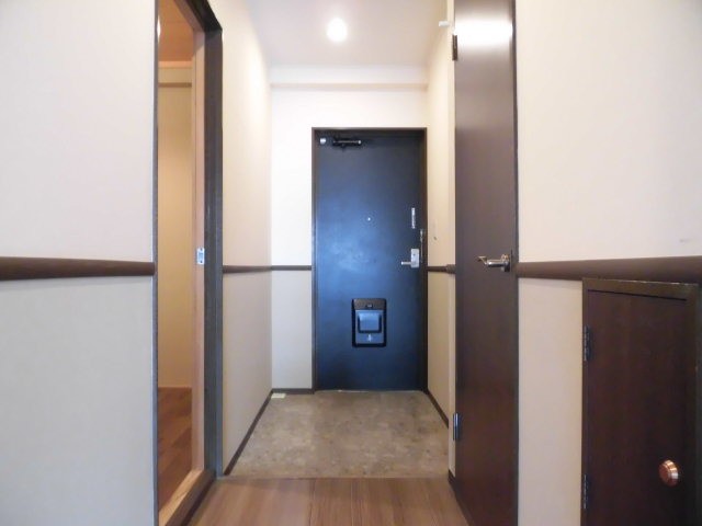 (玄関)