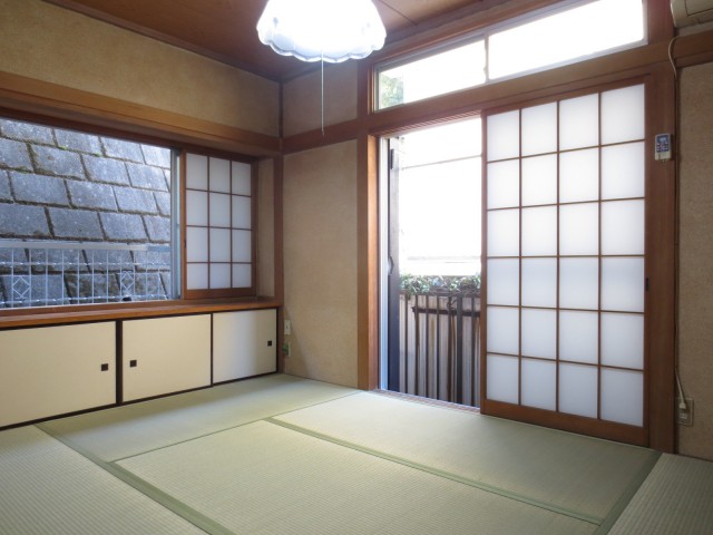 (居間)
