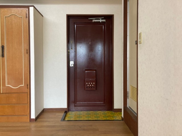 (玄関)