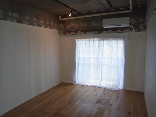 (居間)