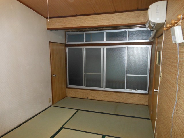 (居間)