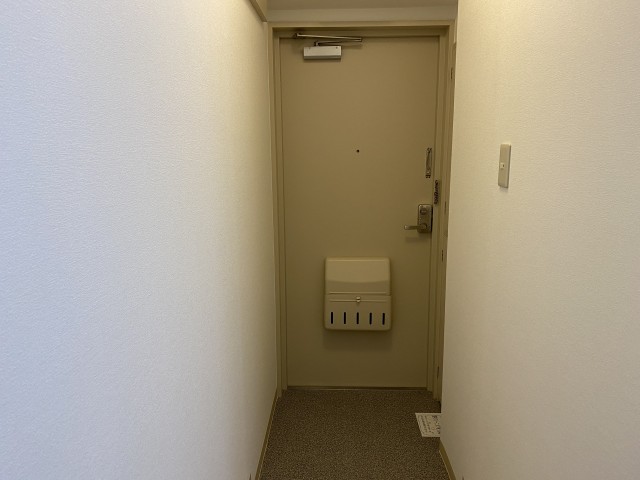 (玄関)