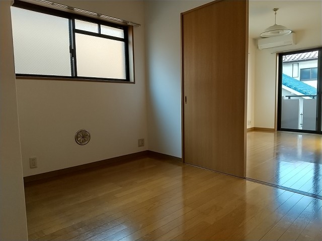 (居間)