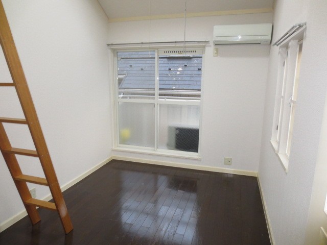 (居間)