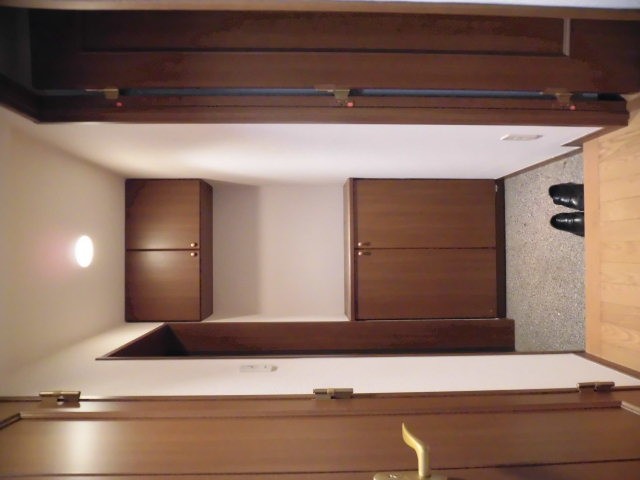 (玄関)