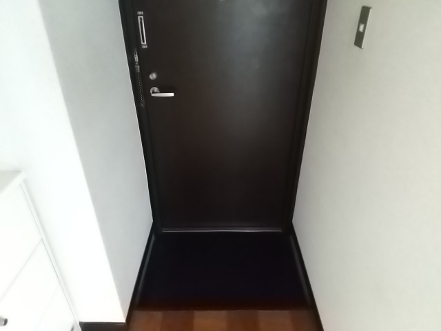 (玄関)
