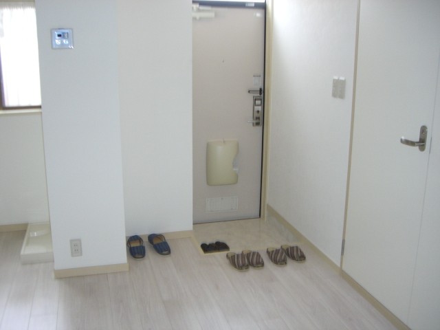 (玄関)