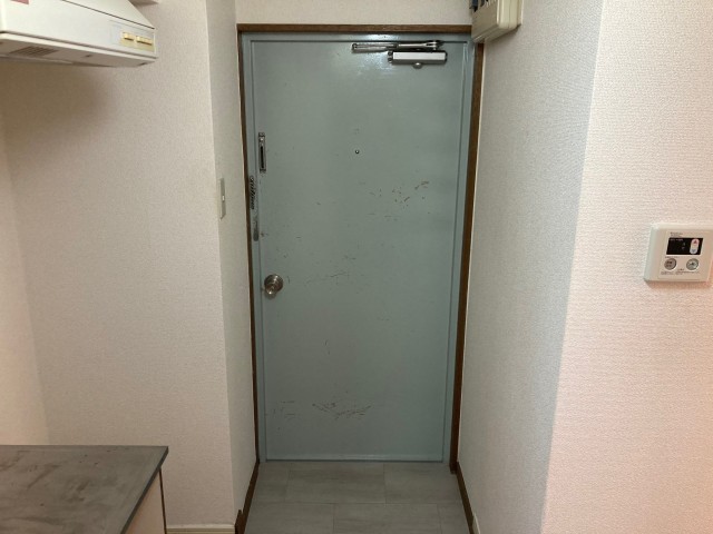 (玄関)