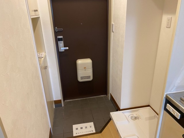 (玄関)