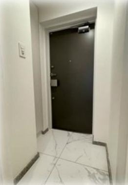 ※同仕様写真含む(玄関)