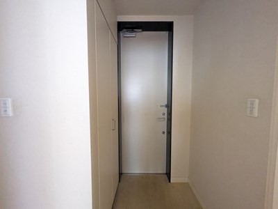 (玄関)