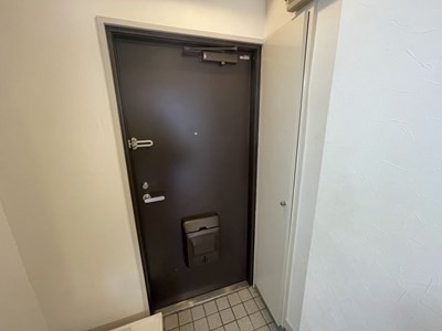 (玄関)