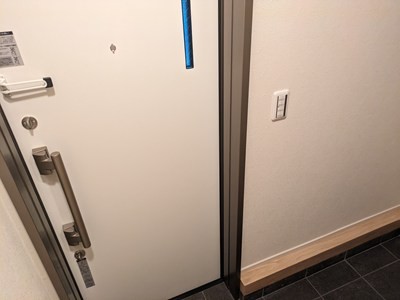 (玄関)