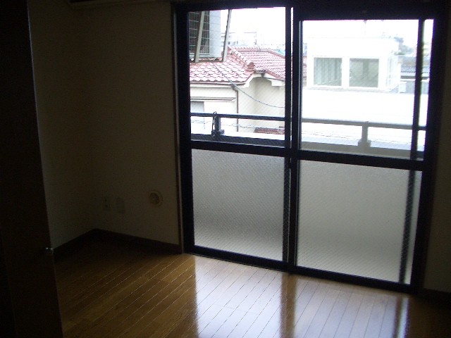(居間)