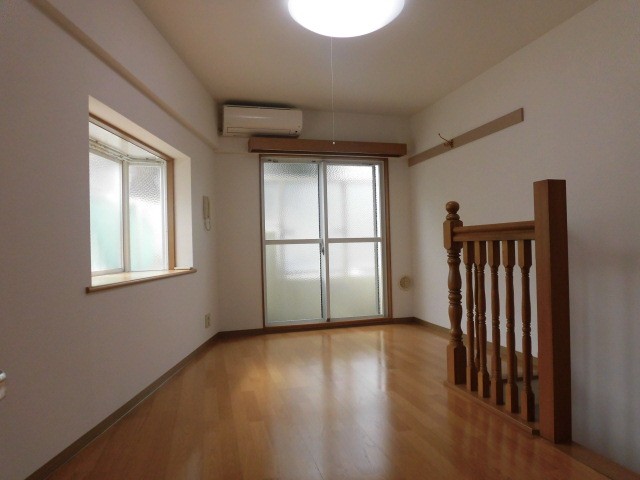 (居間)