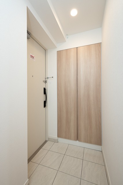 ※写真は同タイプ住戸です。(玄関)