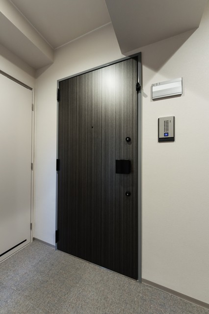※写真は同タイプ住戸です。(玄関)