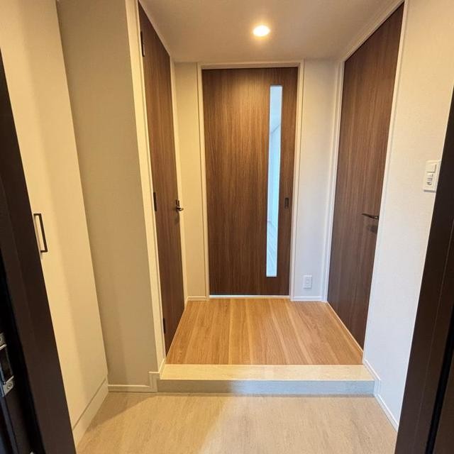 ※写真は同タイプ住戸です。(玄関)