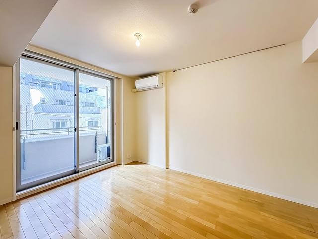 ※写真は同タイプ住戸です。(居間)