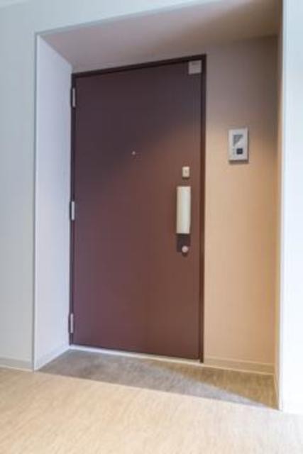 ※写真は同タイプ住戸です。(玄関)