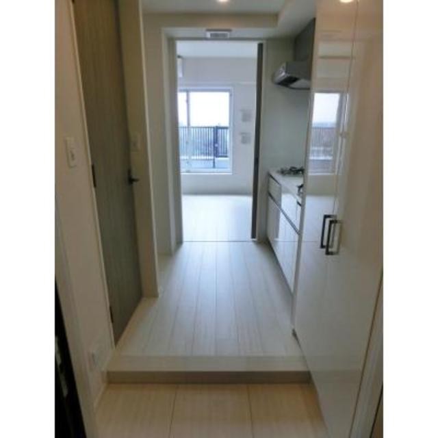 ※写真は同タイプ住戸です。(玄関)