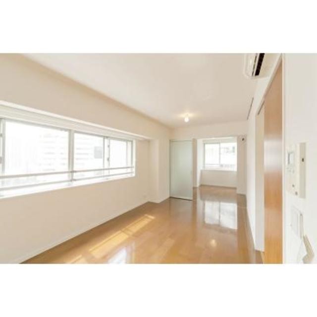 ※写真は同タイプ住戸です。(居間)