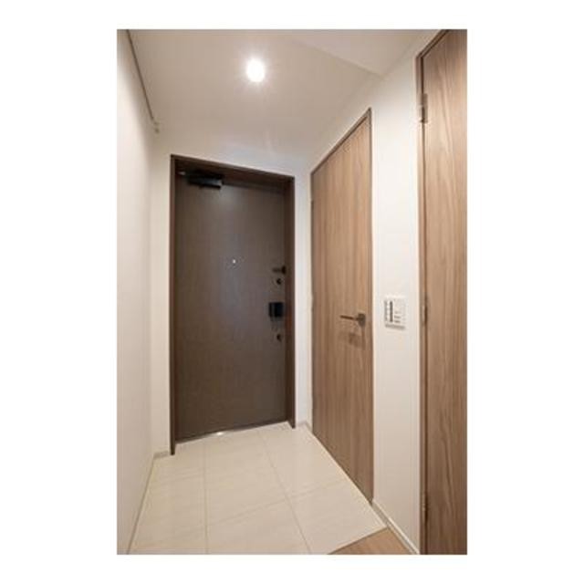 ※写真は同タイプ住戸です。(玄関)