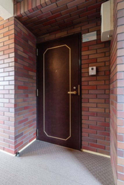 ※写真は同タイプ住戸です。(玄関)