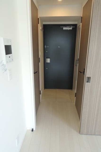 ※写真は同タイプ住戸です。(玄関)