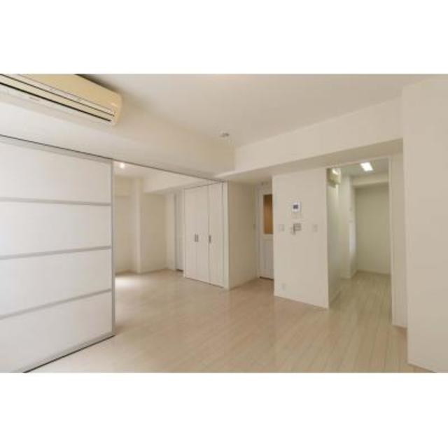 ※写真は同タイプ住戸です。(居間)