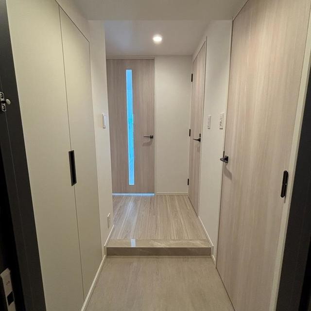※写真は同タイプ住戸です。(玄関)