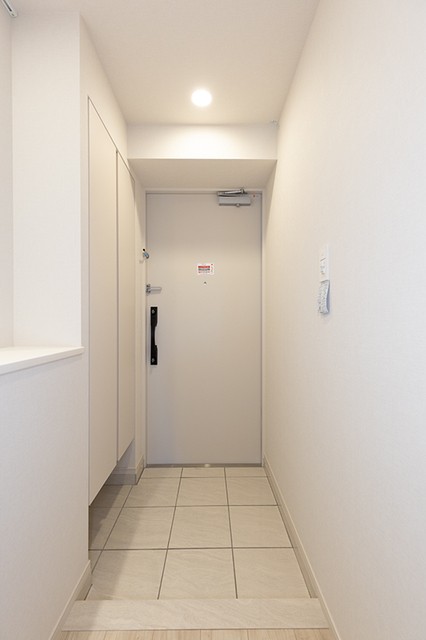 ※写真は同タイプ住戸です。(玄関)
